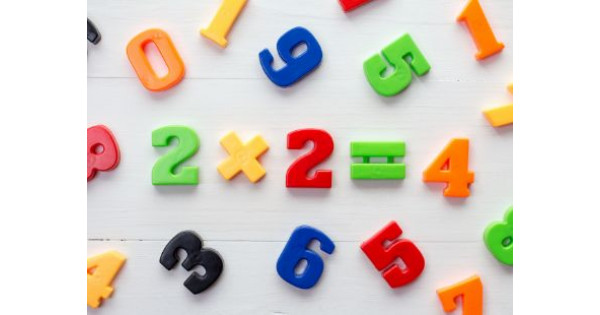 Números, lógica e argumentação matemática: tudo junto e misturado